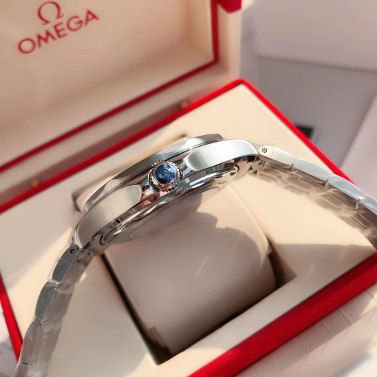 オメガ OMEGA 2023 年に初発されたアップグレードされた大人気モデルで、人気のあるクラシックな存在です。アーチ形の傷つきにくいサファイアガラスの鏡面を採用しており、シチズンのムーブメントの耐久性に十分に対応しています。修正用のリング部分と文字盤部分の色調を一致させており、ケースの形状とバンドの形状のアークが非常に完璧です。 オメガ OMEGA 2023 年に初発されたアップグレードされた大人気モデルで、人気のあるクラシックな存在です。アーチ形の傷つきにくいサファイアガラスの鏡面を採用しており、シチズンのムーブメントの耐久性に十分に対応しています。修正用のリング部分と文字盤部分の色調を一致させており、ケースの形状とバンドの形状のアークが非常に完璧です。
