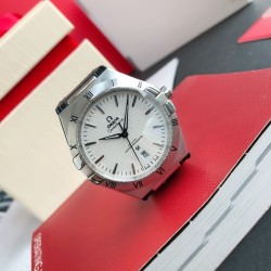 2022年の大ヒット商品！全く新しいオメガ（OMEGA）「Constellation Gents」コンステレーション ジェンツ シリーズ。新しいシチズン（Citizen）ムーブメントを搭載した、高品質で超お手頃価格の又一代表作です。サファイアガラスの防かすりガラス ミラー面で、時刻の読み取りがはっきりします。防水性能は抜群で、安心して泳ぐことができます! 316Lステンレス スチールの時計ケースで、同じ材質のブレスレットはCNCカッティング技術を採用しており、ケースの形状と接続部分が完璧にマッチしています