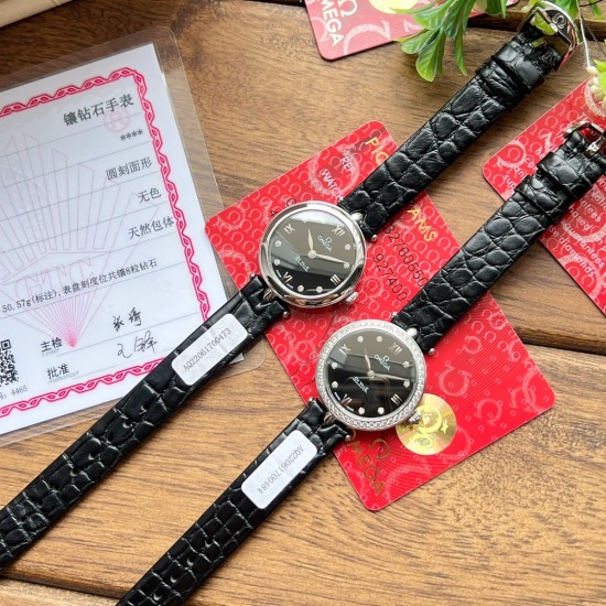 オメガ(OMEGA)は、見事なエレガントシリーズ「Dewdrop」腕時計を心をこめて発表いたします。精巧なデザインと優雅な魅力を一体に融合させています。ケース径は27.4mmで、精鋼製の時計ケースで、研磨仕上げのベゼルが付いています。両側には、固定された水滴型のルーレットがそれぞれ1つずつ付いています。時計の裏蓋には、時間の神クロノスのバッジ模様が浮き彫りになっており、極めて高い技術力を際立たせています。アメリカ産のアナゴワニの皮を使用したバンドで、なめらかな手触りで、摩耗に強く、耐久性に優れています。真 オメガ(OMEGA)は、見事なエレガントシリーズ「Dewdrop」腕時計を心をこめて発表いたします。精巧なデザインと優雅な魅力を一体に融合させています。ケース径は27.4mmで、精鋼製の時計ケースで、研磨仕上げのベゼルが付いています。両側には、固定された水滴型のルーレットがそれぞれ1つずつ付いています。時計の裏蓋には、時間の神クロノスのバッジ模様が浮き彫りになっており、極めて高い技術力を際立たせています。アメリカ産のアナゴワニの皮を使用したバンドで、なめらかな手触りで、摩耗に強く、耐久性に優れています。真
