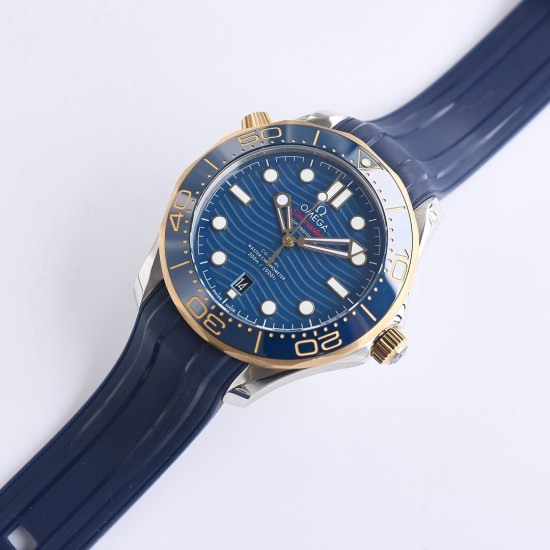 オメガ(OMEGA)のシーマスターは、ダブルTの黒いバランスウィートと8800ムーブメントを採用しており、ケースのサイズは42mmです。GR1のレーザー彫刻による波紋のダイヤル、透かし模様の指針、そして排ガスバルブなどが特徴です。カラーマッチングでは、クラシックな青のダイヤルに青のベゼルを組み合わせており、黒と青(最もクラシックな2色)を使用しています。精鋼と18K金を使って作られており、42mmの精鋼製の時計ケースで、青いセラミックダイヤルにはレーザー彫刻による波紋模様が施されており、白いSuper-L オメガ(OMEGA)のシーマスターは、ダブルTの黒いバランスウィートと8800ムーブメントを採用しており、ケースのサイズは42mmです。GR1のレーザー彫刻による波紋のダイヤル、透かし模様の指針、そして排ガスバルブなどが特徴です。カラーマッチングでは、クラシックな青のダイヤルに青のベゼルを組み合わせており、黒と青(最もクラシックな2色)を使用しています。精鋼と18K金を使って作られており、42mmの精鋼製の時計ケースで、青いセラミックダイヤルにはレーザー彫刻による波紋模様が施されており、白いSuper-L