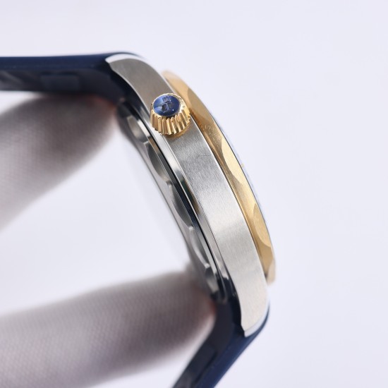 オメガ(OMEGA)のシーマスターは、ダブルTの黒いバランスウィートと8800ムーブメントを採用しており、ケースのサイズは42mmです。GR1のレーザー彫刻による波紋のダイヤル、透かし模様の指針、そして排ガスバルブなどが特徴です。カラーマッチングでは、クラシックな青のダイヤルに青のベゼルを組み合わせており、黒と青(最もクラシックな2色)を使用しています。精鋼と18K金を使って作られており、42mmの精鋼製の時計ケースで、青いセラミックダイヤルにはレーザー彫刻による波紋模様が施されており、白いSuper-L オメガ(OMEGA)のシーマスターは、ダブルTの黒いバランスウィートと8800ムーブメントを採用しており、ケースのサイズは42mmです。GR1のレーザー彫刻による波紋のダイヤル、透かし模様の指針、そして排ガスバルブなどが特徴です。カラーマッチングでは、クラシックな青のダイヤルに青のベゼルを組み合わせており、黒と青(最もクラシックな2色)を使用しています。精鋼と18K金を使って作られており、42mmの精鋼製の時計ケースで、青いセラミックダイヤルにはレーザー彫刻による波紋模様が施されており、白いSuper-L