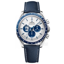 オメガ（OMEGA） スピードマスターシリーズ（「スヌーピー賞」50周年記念腕時計）TO1精鋼の時計ケースで、青色のジルコニ（ZrO2）セラミックベゼルを採用し、白色のエナメル製のタコメータースケールが飾られています。銀白色のダイヤルには、青色のPVD処理を施した先の尖った形のインデックスと指針が飾られています。 密閉式の裏蓋で、「アポロ13号」任務やオメガの「スヌーピー賞」などに敬意を表する黒色の彫刻要素が飾られています。カスタムの3861型ハンドメイドメカニカルクロノグラフで、サイズ42mm