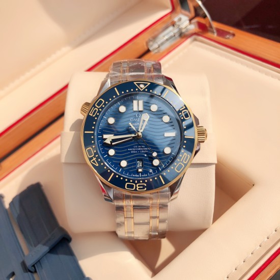 オメガ OMEGA セイマスター シリーズ プルプール オーシャン ウォッチ 300m コアックス・マスター オーソドックス 42mm ダイビング ウォッチ!独自のオリジナルと同じ8800メカニカルムーブメントを搭載し、渦巻き状の構造を持つ振り子!ステンレス・スチール素材の引き伸ばし加工表ケースで、一部はツヤ出し処理を施しています。ベゼルはセラミックでデザインされ、白いエナメルのダイビング目盛りが施されており、ラチェット式のカウントダウンベゼルは反時計回りに単方向に回転します。丸みを帯びたサファイアガラス オメガ OMEGA セイマスター シリーズ プルプール オーシャン ウォッチ 300m コアックス・マスター オーソドックス 42mm ダイビング ウォッチ!独自のオリジナルと同じ8800メカニカルムーブメントを搭載し、渦巻き状の構造を持つ振り子!ステンレス・スチール素材の引き伸ばし加工表ケースで、一部はツヤ出し処理を施しています。ベゼルはセラミックでデザインされ、白いエナメルのダイビング目盛りが施されており、ラチェット式のカウントダウンベゼルは反時計回りに単方向に回転します。丸みを帯びたサファイアガラス
