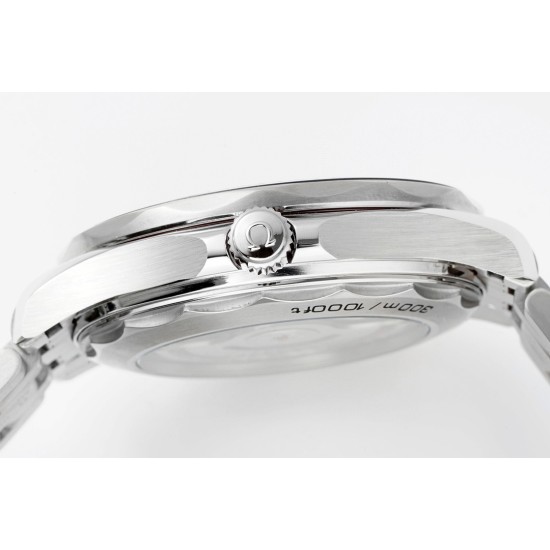 オメガ OMEGA オメガ(OMEGA)のシーマスター300メートルシリーズ、サイズは42mmです。 オメガ OMEGA オメガ(OMEGA)のシーマスター300メートルシリーズ、サイズは42mmです。