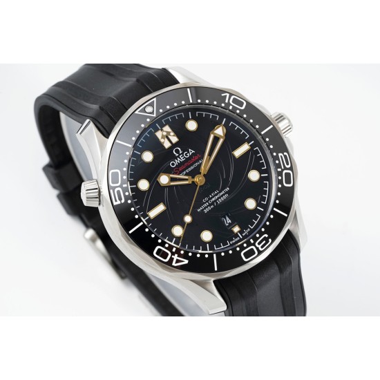 オメガ OMEGA オメガ(OMEGA)のシーマスター300メートルシリーズ、サイズは42mmです。 オメガ OMEGA オメガ(OMEGA)のシーマスター300メートルシリーズ、サイズは42mmです。