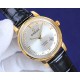 オメガ OMEGA 市場で独占的な最新の蓋ガラス素材を採用しており、時計のダイヤル外径部分では、精密な秒目とガラスが一体化されており、内径部分には非常に強力な夜光指針を目盛りとして使用しています。独占的なカレンダー窓も備えており、非常に強力な夜光効果と卓越した3D立体感を持ち、超薄型の技術を採用しています。ケース径は42mmです。この腕時計は、オリジナルの9015ムーブメントを使用しており、1時間当たり28800回振動し、ゼロ返品率の高品質です。4種類のスタイルには、トップレベルの輸入牛革バンドを使用し オメガ OMEGA 市場で独占的な最新の蓋ガラス素材を採用しており、時計のダイヤル外径部分では、精密な秒目とガラスが一体化されており、内径部分には非常に強力な夜光指針を目盛りとして使用しています。独占的なカレンダー窓も備えており、非常に強力な夜光効果と卓越した3D立体感を持ち、超薄型の技術を採用しています。ケース径は42mmです。この腕時計は、オリジナルの9015ムーブメントを使用しており、1時間当たり28800回振動し、ゼロ返品率の高品質です。4種類のスタイルには、トップレベルの輸入牛革バンドを使用し
