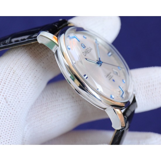 オメガ OMEGA 市場で独占的な最新の蓋ガラス素材を採用しており、時計のダイヤル外径部分では、精密な秒目とガラスが一体化されており、内径部分には非常に強力な夜光指針を目盛りとして使用しています。独占的なカレンダー窓も備えており、非常に強力な夜光効果と卓越した3D立体感を持ち、超薄型の技術を採用しています。ケース径は42mmです。この腕時計は、オリジナルの9015ムーブメントを使用しており、1時間当たり28800回振動し、ゼロ返品率の高品質です。4種類のスタイルには、トップレベルの輸入牛革バンドを使用し オメガ OMEGA 市場で独占的な最新の蓋ガラス素材を採用しており、時計のダイヤル外径部分では、精密な秒目とガラスが一体化されており、内径部分には非常に強力な夜光指針を目盛りとして使用しています。独占的なカレンダー窓も備えており、非常に強力な夜光効果と卓越した3D立体感を持ち、超薄型の技術を採用しています。ケース径は42mmです。この腕時計は、オリジナルの9015ムーブメントを使用しており、1時間当たり28800回振動し、ゼロ返品率の高品質です。4種類のスタイルには、トップレベルの輸入牛革バンドを使用し