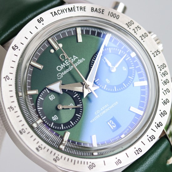 オメガ OMEGA スーパークロックシリーズのスプリットタイマーメカニカルメンズウォッチ。cal.9300オートマチックムーブメント、ツインT防振ブラックバランスウィール、ドーム型ガラスの鏡面、輸入牛革バンド、超強力の夜光機能、超強力の防水性能。ケース径は42mmで、ムーブメントは全く欠点がなく、完璧と言える。 オメガ OMEGA スーパークロックシリーズのスプリットタイマーメカニカルメンズウォッチ。cal.9300オートマチックムーブメント、ツインT防振ブラックバランスウィール、ドーム型ガラスの鏡面、輸入牛革バンド、超強力の夜光機能、超強力の防水性能。ケース径は42mmで、ムーブメントは全く欠点がなく、完璧と言える。