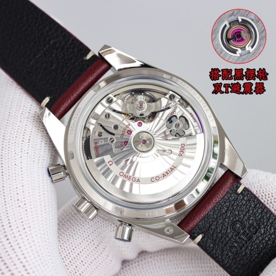 オメガ OMEGA スーパークロックシリーズのスプリットタイマーメカニカルメンズウォッチ。cal.9300オートマチックムーブメント、ツインT防振ブラックバランスウィール、ドーム型ガラスの鏡面、輸入牛革バンド、超強力の夜光機能、超強力の防水性能。ケース径は42mmで、ムーブメントは全く欠点がなく、完璧と言える。 オメガ OMEGA スーパークロックシリーズのスプリットタイマーメカニカルメンズウォッチ。cal.9300オートマチックムーブメント、ツインT防振ブラックバランスウィール、ドーム型ガラスの鏡面、輸入牛革バンド、超強力の夜光機能、超強力の防水性能。ケース径は42mmで、ムーブメントは全く欠点がなく、完璧と言える。