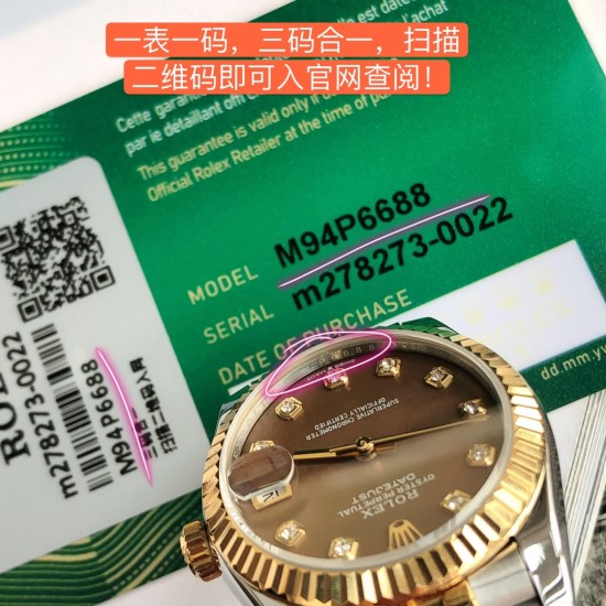 2023年のロレックス新作の女性用オイスターデイトジュニア腕時計!ケース径は31mmです。904Lステンレススチールを用いて鍛造され、高い耐食性を備えています。ロレックスカスタマイズ版の2236ブルーヘアスプリング自動巻き機構を搭載しており、極めて安定しており、耐震性も高く、幾何学的な構造により、ムーブメント(機芯)はどんな位置でも安定して動作することができます。三角メールジ模様の底蓋は専用工具で締め付けられ、ケースを完全にシールします。巻き上げ式のクラウンはダブルロックの二重防水システムを採用しており、 2023年のロレックス新作の女性用オイスターデイトジュニア腕時計!ケース径は31mmです。904Lステンレススチールを用いて鍛造され、高い耐食性を備えています。ロレックスカスタマイズ版の2236ブルーヘアスプリング自動巻き機構を搭載しており、極めて安定しており、耐震性も高く、幾何学的な構造により、ムーブメント(機芯)はどんな位置でも安定して動作することができます。三角メールジ模様の底蓋は専用工具で締め付けられ、ケースを完全にシールします。巻き上げ式のクラウンはダブルロックの二重防水システムを採用しており、