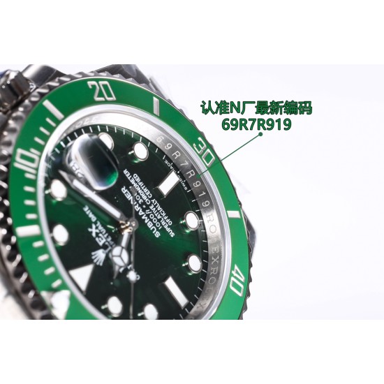 超強防水バージョン、ロレックス ROLEX V12版サブマリナーが勢いよく登場!ロレックスのサブマリナーです。全体のセラミックビザーが一新され、また「サファイア夜光石」と「ワンタッチスプリングバッククラスプ」の二大独自技術を実現しました。 【サファイア夜光石】の独自技術では、夜光石の外層にサファイアミラーを取り付けました。 【ビザーの目盛りが黒ずまない】ビザーの目盛りには物理気相堆積技術を採用し、白金粉を高温で文字に塗布しており、文字の色が長持ちし、水や油にさらされても色落ちや黒ずみが起こりません。 【内 超強防水バージョン、ロレックス ROLEX V12版サブマリナーが勢いよく登場!ロレックスのサブマリナーです。全体のセラミックビザーが一新され、また「サファイア夜光石」と「ワンタッチスプリングバッククラスプ」の二大独自技術を実現しました。 【サファイア夜光石】の独自技術では、夜光石の外層にサファイアミラーを取り付けました。 【ビザーの目盛りが黒ずまない】ビザーの目盛りには物理気相堆積技術を採用し、白金粉を高温で文字に塗布しており、文字の色が長持ちし、水や油にさらされても色落ちや黒ずみが起こりません。 【内