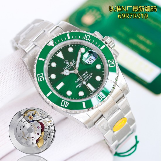 超強防水バージョン、ロレックス ROLEX V12版サブマリナーが勢いよく登場!ロレックスのサブマリナーです。全体のセラミックビザーが一新され、また「サファイア夜光石」と「ワンタッチスプリングバッククラスプ」の二大独自技術を実現しました。 【サファイア夜光石】の独自技術では、夜光石の外層にサファイアミラーを取り付けました。 【ビザーの目盛りが黒ずまない】ビザーの目盛りには物理気相堆積技術を採用し、白金粉を高温で文字に塗布しており、文字の色が長持ちし、水や油にさらされても色落ちや黒ずみが起こりません。 【内 超強防水バージョン、ロレックス ROLEX V12版サブマリナーが勢いよく登場!ロレックスのサブマリナーです。全体のセラミックビザーが一新され、また「サファイア夜光石」と「ワンタッチスプリングバッククラスプ」の二大独自技術を実現しました。 【サファイア夜光石】の独自技術では、夜光石の外層にサファイアミラーを取り付けました。 【ビザーの目盛りが黒ずまない】ビザーの目盛りには物理気相堆積技術を採用し、白金粉を高温で文字に塗布しており、文字の色が長持ちし、水や油にさらされても色落ちや黒ずみが起こりません。 【内