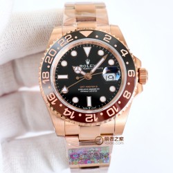 ロレックス ROLEX が大爆発的に登場！グリニッジ 、指針は、メッキ白金をアップグレードし、どんな角度から見ても輝きを感じることができます。特殊な針先の技術を採用しており、夜光塗料にはスイス産の青緑色の夜光塗料を使用し、夜光効果を完璧に再現しています。時計盤は、立体印刷で、メッキ白金を使用し、中心軸が下がっており、カレンダーも下がっています。リング：真っ暗な青と黒のリング/赤と青のリング/黒のリング/本物のセラミックで、いずれも白金で埋められています。カレンダー：新バージョンのロレックスのカレンダーの文
