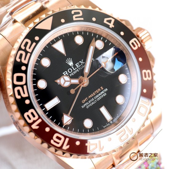 ロレックス ROLEX が大爆発的に登場!グリニッジ 、指針は、メッキ白金をアップグレードし、どんな角度から見ても輝きを感じることができます。特殊な針先の技術を採用しており、夜光塗料にはスイス産の青緑色の夜光塗料を使用し、夜光効果を完璧に再現しています。時計盤は、立体印刷で、メッキ白金を使用し、中心軸が下がっており、カレンダーも下がっています。リング:真っ暗な青と黒のリング/赤と青のリング/黒のリング/本物のセラミックで、いずれも白金で埋められています。カレンダー:新バージョンのロレックスのカレンダーの文 ロレックス ROLEX が大爆発的に登場!グリニッジ 、指針は、メッキ白金をアップグレードし、どんな角度から見ても輝きを感じることができます。特殊な針先の技術を採用しており、夜光塗料にはスイス産の青緑色の夜光塗料を使用し、夜光効果を完璧に再現しています。時計盤は、立体印刷で、メッキ白金を使用し、中心軸が下がっており、カレンダーも下がっています。リング:真っ暗な青と黒のリング/赤と青のリング/黒のリング/本物のセラミックで、いずれも白金で埋められています。カレンダー:新バージョンのロレックスのカレンダーの文