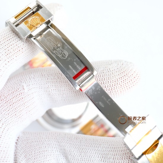 ロレックス ROLEX が大爆発的に登場!グリニッジ 、指針は、メッキ白金をアップグレードし、どんな角度から見ても輝きを感じることができます。特殊な針先の技術を採用しており、夜光塗料にはスイス産の青緑色の夜光塗料を使用し、夜光効果を完璧に再現しています。時計盤は、立体印刷で、メッキ白金を使用し、中心軸が下がっており、カレンダーも下がっています。リング:真っ暗な青と黒のリング/赤と青のリング/黒のリング/本物のセラミックで、いずれも白金で埋められています。カレンダー:新バージョンのロレックスのカレンダーの文 ロレックス ROLEX が大爆発的に登場!グリニッジ 、指針は、メッキ白金をアップグレードし、どんな角度から見ても輝きを感じることができます。特殊な針先の技術を採用しており、夜光塗料にはスイス産の青緑色の夜光塗料を使用し、夜光効果を完璧に再現しています。時計盤は、立体印刷で、メッキ白金を使用し、中心軸が下がっており、カレンダーも下がっています。リング:真っ暗な青と黒のリング/赤と青のリング/黒のリング/本物のセラミックで、いずれも白金で埋められています。カレンダー:新バージョンのロレックスのカレンダーの文