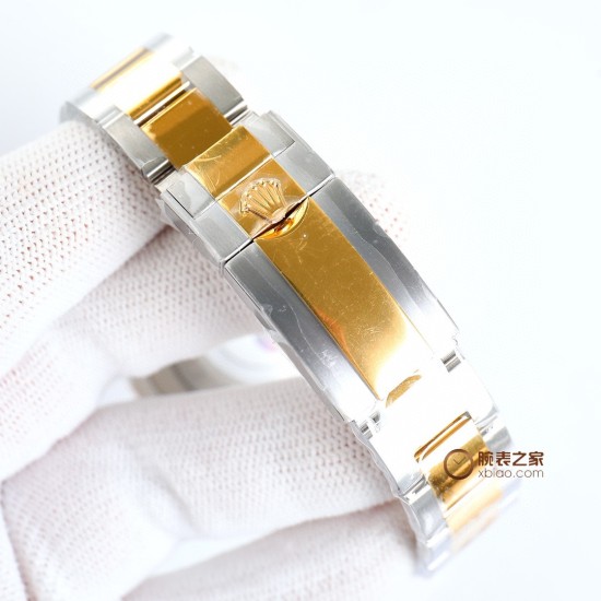 ロレックス ROLEX が大爆発的に登場!グリニッジ 、指針は、メッキ白金をアップグレードし、どんな角度から見ても輝きを感じることができます。特殊な針先の技術を採用しており、夜光塗料にはスイス産の青緑色の夜光塗料を使用し、夜光効果を完璧に再現しています。時計盤は、立体印刷で、メッキ白金を使用し、中心軸が下がっており、カレンダーも下がっています。リング:真っ暗な青と黒のリング/赤と青のリング/黒のリング/本物のセラミックで、いずれも白金で埋められています。カレンダー:新バージョンのロレックスのカレンダーの文 ロレックス ROLEX が大爆発的に登場!グリニッジ 、指針は、メッキ白金をアップグレードし、どんな角度から見ても輝きを感じることができます。特殊な針先の技術を採用しており、夜光塗料にはスイス産の青緑色の夜光塗料を使用し、夜光効果を完璧に再現しています。時計盤は、立体印刷で、メッキ白金を使用し、中心軸が下がっており、カレンダーも下がっています。リング:真っ暗な青と黒のリング/赤と青のリング/黒のリング/本物のセラミックで、いずれも白金で埋められています。カレンダー:新バージョンのロレックスのカレンダーの文