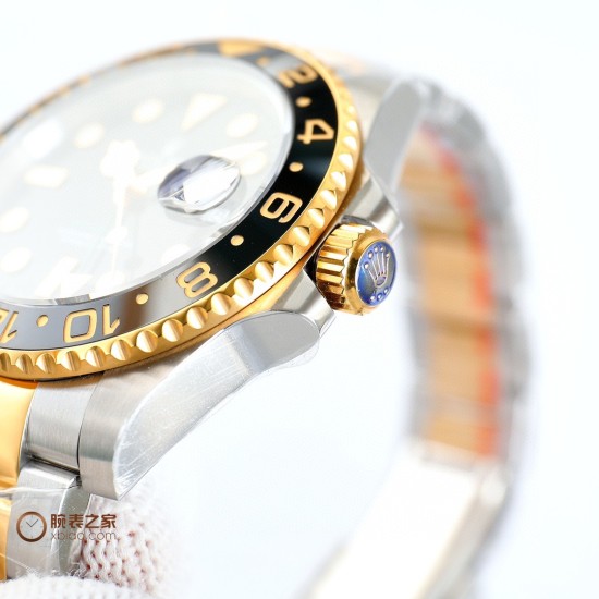 ロレックス ROLEX が大爆発的に登場!グリニッジ 、指針は、メッキ白金をアップグレードし、どんな角度から見ても輝きを感じることができます。特殊な針先の技術を採用しており、夜光塗料にはスイス産の青緑色の夜光塗料を使用し、夜光効果を完璧に再現しています。時計盤は、立体印刷で、メッキ白金を使用し、中心軸が下がっており、カレンダーも下がっています。リング:真っ暗な青と黒のリング/赤と青のリング/黒のリング/本物のセラミックで、いずれも白金で埋められています。カレンダー:新バージョンのロレックスのカレンダーの文 ロレックス ROLEX が大爆発的に登場!グリニッジ 、指針は、メッキ白金をアップグレードし、どんな角度から見ても輝きを感じることができます。特殊な針先の技術を採用しており、夜光塗料にはスイス産の青緑色の夜光塗料を使用し、夜光効果を完璧に再現しています。時計盤は、立体印刷で、メッキ白金を使用し、中心軸が下がっており、カレンダーも下がっています。リング:真っ暗な青と黒のリング/赤と青のリング/黒のリング/本物のセラミックで、いずれも白金で埋められています。カレンダー:新バージョンのロレックスのカレンダーの文