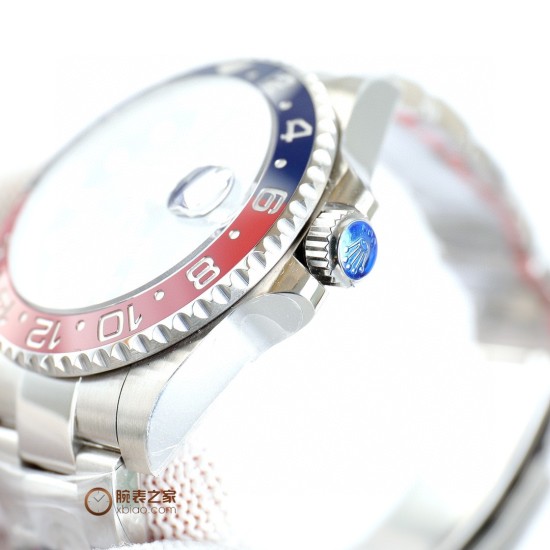 ロレックス ROLEX が大爆発的に登場!グリニッジ 、指針は、メッキ白金をアップグレードし、どんな角度から見ても輝きを感じることができます。特殊な針先の技術を採用しており、夜光塗料にはスイス産の青緑色の夜光塗料を使用し、夜光効果を完璧に再現しています。時計盤は、立体印刷で、メッキ白金を使用し、中心軸が下がっており、カレンダーも下がっています。リング:真っ暗な青と黒のリング/赤と青のリング/黒のリング/本物のセラミックで、いずれも白金で埋められています。カレンダー:新バージョンのロレックスのカレンダーの文 ロレックス ROLEX が大爆発的に登場!グリニッジ 、指針は、メッキ白金をアップグレードし、どんな角度から見ても輝きを感じることができます。特殊な針先の技術を採用しており、夜光塗料にはスイス産の青緑色の夜光塗料を使用し、夜光効果を完璧に再現しています。時計盤は、立体印刷で、メッキ白金を使用し、中心軸が下がっており、カレンダーも下がっています。リング:真っ暗な青と黒のリング/赤と青のリング/黒のリング/本物のセラミックで、いずれも白金で埋められています。カレンダー:新バージョンのロレックスのカレンダーの文