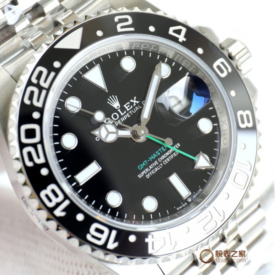 ロレックス ROLEX が大爆発的に登場!グリニッジ 、指針は、メッキ白金をアップグレードし、どんな角度から見ても輝きを感じることができます。特殊な針先の技術を採用しており、夜光塗料にはスイス産の青緑色の夜光塗料を使用し、夜光効果を完璧に再現しています。時計盤は、立体印刷で、メッキ白金を使用し、中心軸が下がっており、カレンダーも下がっています。リング:真っ暗な青と黒のリング/赤と青のリング/黒のリング/本物のセラミックで、いずれも白金で埋められています。カレンダー:新バージョンのロレックスのカレンダーの文 ロレックス ROLEX が大爆発的に登場!グリニッジ 、指針は、メッキ白金をアップグレードし、どんな角度から見ても輝きを感じることができます。特殊な針先の技術を採用しており、夜光塗料にはスイス産の青緑色の夜光塗料を使用し、夜光効果を完璧に再現しています。時計盤は、立体印刷で、メッキ白金を使用し、中心軸が下がっており、カレンダーも下がっています。リング:真っ暗な青と黒のリング/赤と青のリング/黒のリング/本物のセラミックで、いずれも白金で埋められています。カレンダー:新バージョンのロレックスのカレンダーの文