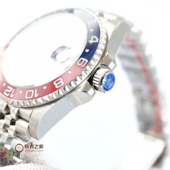 ロレックス ROLEX が大爆発的に登場!グリニッジ 、指針は、メッキ白金をアップグレードし、どんな角度から見ても輝きを感じることができます。特殊な針先の技術を採用しており、夜光塗料にはスイス産の青緑色の夜光塗料を使用し、夜光効果を完璧に再現しています。時計盤は、立体印刷で、メッキ白金を使用し、中心軸が下がっており、カレンダーも下がっています。リング:真っ暗な青と黒のリング/赤と青のリング/黒のリング/本物のセラミックで、いずれも白金で埋められています。カレンダー:新バージョンのロレックスのカレンダーの文 ロレックス ROLEX が大爆発的に登場!グリニッジ 、指針は、メッキ白金をアップグレードし、どんな角度から見ても輝きを感じることができます。特殊な針先の技術を採用しており、夜光塗料にはスイス産の青緑色の夜光塗料を使用し、夜光効果を完璧に再現しています。時計盤は、立体印刷で、メッキ白金を使用し、中心軸が下がっており、カレンダーも下がっています。リング:真っ暗な青と黒のリング/赤と青のリング/黒のリング/本物のセラミックで、いずれも白金で埋められています。カレンダー:新バージョンのロレックスのカレンダーの文