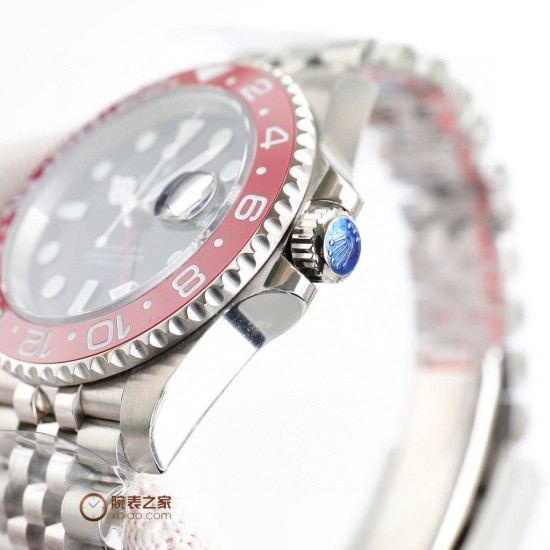 ロレックス ROLEX が大爆発的に登場!グリニッジ 、指針は、メッキ白金をアップグレードし、どんな角度から見ても輝きを感じることができます。特殊な針先の技術を採用しており、夜光塗料にはスイス産の青緑色の夜光塗料を使用し、夜光効果を完璧に再現しています。時計盤は、立体印刷で、メッキ白金を使用し、中心軸が下がっており、カレンダーも下がっています。リング:真っ暗な青と黒のリング/赤と青のリング/黒のリング/本物のセラミックで、いずれも白金で埋められています。カレンダー:新バージョンのロレックスのカレンダーの文 ロレックス ROLEX が大爆発的に登場!グリニッジ 、指針は、メッキ白金をアップグレードし、どんな角度から見ても輝きを感じることができます。特殊な針先の技術を採用しており、夜光塗料にはスイス産の青緑色の夜光塗料を使用し、夜光効果を完璧に再現しています。時計盤は、立体印刷で、メッキ白金を使用し、中心軸が下がっており、カレンダーも下がっています。リング:真っ暗な青と黒のリング/赤と青のリング/黒のリング/本物のセラミックで、いずれも白金で埋められています。カレンダー:新バージョンのロレックスのカレンダーの文