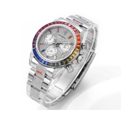 レインボーの頂上を飛び越える---ロレックス ROLEX レインボービーズのデイトナ プラチナメントの目、Cal.7750メカニカルクロノグラフ「二代目レインボーデイトナ」のケースとバンドは316Lステンレス鋼を使用しています。時計ケースのすべての細部は、さらに人工的な工程で磨き上げ、研磨され、検査されており、仕上がりは非常に精巧です。ビーズの角度と宝石の大きさ、数、色はレインボーのようにグラデーションしています。ガラスにはサファイアガラスを使用しており、透き通った鏡面効果があります。ムーブメントには77