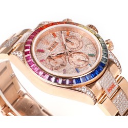 レインボーの頂上を飛び越える---ロレックス ROLEX レインボービーズのデイトナ プラチナメントの目、Cal.7750メカニカルクロノグラフ「二代目レインボーデイトナ」のケースとバンドは316Lステンレス鋼を使用しています。時計ケースのすべての細部は、さらに人工的な工程で磨き上げ、研磨され、検査されており、仕上がりは非常に精巧です。ビーズの角度と宝石の大きさ、数、色はレインボーのようにグラデーションしています。ガラスにはサファイアガラスを使用しており、透き通った鏡面効果があります。ムーブメントには77