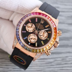 レインボーの頂上を飛び越える---ロレックス ROLEX レインボービーズのデイトナ プラチナメントの目、Cal.7750メカニカルクロノグラフ「二代目レインボーデイトナ」のケースとバンドは316Lステンレス鋼を使用しています。時計ケースのすべての細部は、さらに人工的な工程で磨き上げ、研磨され、検査されており、仕上がりは非常に精巧です。ビーズの角度と宝石の大きさ、数、色はレインボーのようにグラデーションしています。ガラスにはサファイアガラスを使用しており、透き通った鏡面効果があります。ムーブメントには77