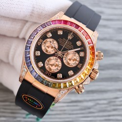 レインボーの頂上を飛び越える---ロレックス ROLEX レインボービーズのデイトナ プラチナメントの目、Cal.7750メカニカルクロノグラフ「二代目レインボーデイトナ」のケースとバンドは316Lステンレス鋼を使用しています。時計ケースのすべての細部は、さらに人工的な工程で磨き上げ、研磨され、検査されており、仕上がりは非常に精巧です。ビーズの角度と宝石の大きさ、数、色はレインボーのようにグラデーションしています。ガラスにはサファイアガラスを使用しており、透き通った鏡面効果があります。ムーブメントには77