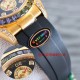 レインボーの頂上を飛び越える---ロレックス ROLEX レインボービーズのデイトナ プラチナメントの目、Cal.7750メカニカルクロノグラフ「二代目レインボーデイトナ」のケースとバンドは316Lステンレス鋼を使用しています。時計ケースのすべての細部は、さらに人工的な工程で磨き上げ、研磨され、検査されており、仕上がりは非常に精巧です。ビーズの角度と宝石の大きさ、数、色はレインボーのようにグラデーションしています。ガラスにはサファイアガラスを使用しており、透き通った鏡面効果があります。ムーブメントには77 レインボーの頂上を飛び越える---ロレックス ROLEX レインボービーズのデイトナ プラチナメントの目、Cal.7750メカニカルクロノグラフ「二代目レインボーデイトナ」のケースとバンドは316Lステンレス鋼を使用しています。時計ケースのすべての細部は、さらに人工的な工程で磨き上げ、研磨され、検査されており、仕上がりは非常に精巧です。ビーズの角度と宝石の大きさ、数、色はレインボーのようにグラデーションしています。ガラスにはサファイアガラスを使用しており、透き通った鏡面効果があります。ムーブメントには77