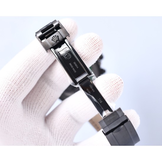 Rolexのレインボーダイヤモンドモデル!最新のカーボンブラックレプリカバージョン、サイズは40mm。ハイエンドな品質で実物撮影!フルブラックのスチールデイトナです!角形の大きなパックドダイヤモンドの目盛りで、上向きのストリップ状の宝石目盛りに変更されました。なおさら貴重なことに、これらの宝石目盛りの並び方も同様にグラデーション効果を呈しており、そして外輪のグラデーション宝石の色合いとも一 一対応しています。 Rolexのレインボーダイヤモンドモデル!最新のカーボンブラックレプリカバージョン、サイズは40mm。ハイエンドな品質で実物撮影!フルブラックのスチールデイトナです!角形の大きなパックドダイヤモンドの目盛りで、上向きのストリップ状の宝石目盛りに変更されました。なおさら貴重なことに、これらの宝石目盛りの並び方も同様にグラデーション効果を呈しており、そして外輪のグラデーション宝石の色合いとも一 一対応しています。