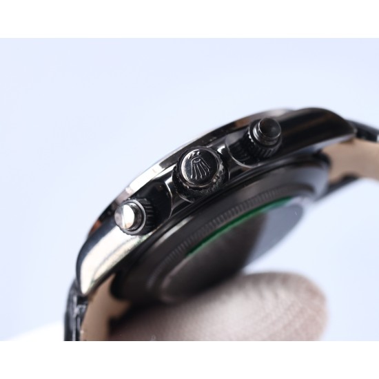 Rolexのレインボーダイヤモンドモデル!最新のカーボンブラックレプリカバージョン、サイズは40mm。ハイエンドな品質で実物撮影!フルブラックのスチールデイトナです!角形の大きなパックドダイヤモンドの目盛りで、上向きのストリップ状の宝石目盛りに変更されました。なおさら貴重なことに、これらの宝石目盛りの並び方も同様にグラデーション効果を呈しており、そして外輪のグラデーション宝石の色合いとも一 一対応しています。 Rolexのレインボーダイヤモンドモデル!最新のカーボンブラックレプリカバージョン、サイズは40mm。ハイエンドな品質で実物撮影!フルブラックのスチールデイトナです!角形の大きなパックドダイヤモンドの目盛りで、上向きのストリップ状の宝石目盛りに変更されました。なおさら貴重なことに、これらの宝石目盛りの並び方も同様にグラデーション効果を呈しており、そして外輪のグラデーション宝石の色合いとも一 一対応しています。