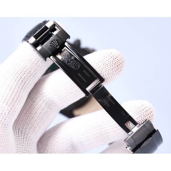 Rolexのレインボーダイヤモンドモデル!最新のカーボンブラックレプリカバージョン、サイズは40mm。ハイエンドな品質で実物撮影!フルブラックのスチールデイトナです!角形の大きなパックドダイヤモンドの目盛りで、上向きのストリップ状の宝石目盛りに変更されました。なおさら貴重なことに、これらの宝石目盛りの並び方も同様にグラデーション効果を呈しており、そして外輪のグラデーション宝石の色合いとも一 一対応しています。ケースとバンドは904L精鋼を使用した時計ケースで、上品な実芯リンクバンドで、着用感が快適で、操作 Rolexのレインボーダイヤモンドモデル!最新のカーボンブラックレプリカバージョン、サイズは40mm。ハイエンドな品質で実物撮影!フルブラックのスチールデイトナです!角形の大きなパックドダイヤモンドの目盛りで、上向きのストリップ状の宝石目盛りに変更されました。なおさら貴重なことに、これらの宝石目盛りの並び方も同様にグラデーション効果を呈しており、そして外輪のグラデーション宝石の色合いとも一 一対応しています。ケースとバンドは904L精鋼を使用した時計ケースで、上品な実芯リンクバンドで、着用感が快適で、操作
