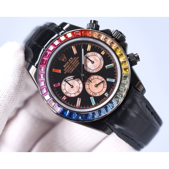 Rolexのレインボーダイヤモンドモデル!最新のカーボンブラックレプリカバージョン、サイズは40mm。ハイエンドな品質で実物撮影!フルブラックのスチールデイトナです!角形の大きなパックドダイヤモンドの目盛りで、上向きのストリップ状の宝石目盛りに変更されました。なおさら貴重なことに、これらの宝石目盛りの並び方も同様にグラデーション効果を呈しており、そして外輪のグラデーション宝石の色合いとも一 一対応しています。ケースとバンドは904L精鋼を使用した時計ケースで、上品な実芯リンクバンドで、着用感が快適で、操作 Rolexのレインボーダイヤモンドモデル!最新のカーボンブラックレプリカバージョン、サイズは40mm。ハイエンドな品質で実物撮影!フルブラックのスチールデイトナです!角形の大きなパックドダイヤモンドの目盛りで、上向きのストリップ状の宝石目盛りに変更されました。なおさら貴重なことに、これらの宝石目盛りの並び方も同様にグラデーション効果を呈しており、そして外輪のグラデーション宝石の色合いとも一 一対応しています。ケースとバンドは904L精鋼を使用した時計ケースで、上品な実芯リンクバンドで、着用感が快適で、操作