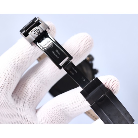 Rolexのレインボーダイヤモンドモデル!最新のカーボンブラックレプリカバージョン、サイズは40mm。ハイエンドな品質で実物撮影!フルブラックのスチールデイトナです!角形の大きなパックドダイヤモンドの目盛りで、上向きのストリップ状の宝石目盛りに変更されました。なおさら貴重なことに、これらの宝石目盛りの並び方も同様にグラデーション効果を呈しており、そして外輪のグラデーション宝石の色合いとも一 一対応しています。ケースとバンドは904L精鋼を使用した時計ケースで、上品な実芯リンクバンドで、着用感が快適で、操作 Rolexのレインボーダイヤモンドモデル!最新のカーボンブラックレプリカバージョン、サイズは40mm。ハイエンドな品質で実物撮影!フルブラックのスチールデイトナです!角形の大きなパックドダイヤモンドの目盛りで、上向きのストリップ状の宝石目盛りに変更されました。なおさら貴重なことに、これらの宝石目盛りの並び方も同様にグラデーション効果を呈しており、そして外輪のグラデーション宝石の色合いとも一 一対応しています。ケースとバンドは904L精鋼を使用した時計ケースで、上品な実芯リンクバンドで、着用感が快適で、操作