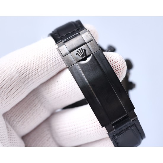 Rolexのレインボーダイヤモンドモデル!最新のカーボンブラックレプリカバージョン、サイズは40mm。ハイエンドな品質で実物撮影!フルブラックのスチールデイトナです!角形の大きなパックドダイヤモンドの目盛りで、上向きのストリップ状の宝石目盛りに変更されました。なおさら貴重なことに、これらの宝石目盛りの並び方も同様にグラデーション効果を呈しており、そして外輪のグラデーション宝石の色合いとも一 一対応しています。ケースとバンドは904L精鋼を使用した時計ケースで、上品な実芯リンクバンドで、着用感が快適で、操作 Rolexのレインボーダイヤモンドモデル!最新のカーボンブラックレプリカバージョン、サイズは40mm。ハイエンドな品質で実物撮影!フルブラックのスチールデイトナです!角形の大きなパックドダイヤモンドの目盛りで、上向きのストリップ状の宝石目盛りに変更されました。なおさら貴重なことに、これらの宝石目盛りの並び方も同様にグラデーション効果を呈しており、そして外輪のグラデーション宝石の色合いとも一 一対応しています。ケースとバンドは904L精鋼を使用した時計ケースで、上品な実芯リンクバンドで、着用感が快適で、操作