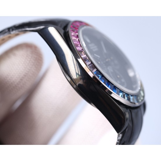 Rolexのレインボーダイヤモンドモデル!最新のカーボンブラックレプリカバージョン、サイズは40mm。ハイエンドな品質で実物撮影!フルブラックのスチールデイトナです!角形の大きなパックドダイヤモンドの目盛りで、上向きのストリップ状の宝石目盛りに変更されました。なおさら貴重なことに、これらの宝石目盛りの並び方も同様にグラデーション効果を呈しており、そして外輪のグラデーション宝石の色合いとも一 一対応しています。ケースとバンドは904L精鋼を使用した時計ケースで、上品な実芯リンクバンドで、着用感が快適で、操作 Rolexのレインボーダイヤモンドモデル!最新のカーボンブラックレプリカバージョン、サイズは40mm。ハイエンドな品質で実物撮影!フルブラックのスチールデイトナです!角形の大きなパックドダイヤモンドの目盛りで、上向きのストリップ状の宝石目盛りに変更されました。なおさら貴重なことに、これらの宝石目盛りの並び方も同様にグラデーション効果を呈しており、そして外輪のグラデーション宝石の色合いとも一 一対応しています。ケースとバンドは904L精鋼を使用した時計ケースで、上品な実芯リンクバンドで、着用感が快適で、操作