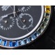 Rolexのレインボーダイヤモンドモデル!最新のカーボンブラックレプリカバージョン、サイズは40mm。ハイエンドな品質で実物撮影!フルブラックのスチールデイトナです!角形の大きなパックドダイヤモンドの目盛りで、上向きのストリップ状の宝石目盛りに変更されました。なおさら貴重なことに、これらの宝石目盛りの並び方も同様にグラデーション効果を呈しており、そして外輪のグラデーション宝石の色合いとも一 一対応しています。ケースとバンドは904L精鋼を使用した時計ケースで、上品な実芯リンクバンドで、着用感が快適で、操作 Rolexのレインボーダイヤモンドモデル!最新のカーボンブラックレプリカバージョン、サイズは40mm。ハイエンドな品質で実物撮影!フルブラックのスチールデイトナです!角形の大きなパックドダイヤモンドの目盛りで、上向きのストリップ状の宝石目盛りに変更されました。なおさら貴重なことに、これらの宝石目盛りの並び方も同様にグラデーション効果を呈しており、そして外輪のグラデーション宝石の色合いとも一 一対応しています。ケースとバンドは904L精鋼を使用した時計ケースで、上品な実芯リンクバンドで、着用感が快適で、操作