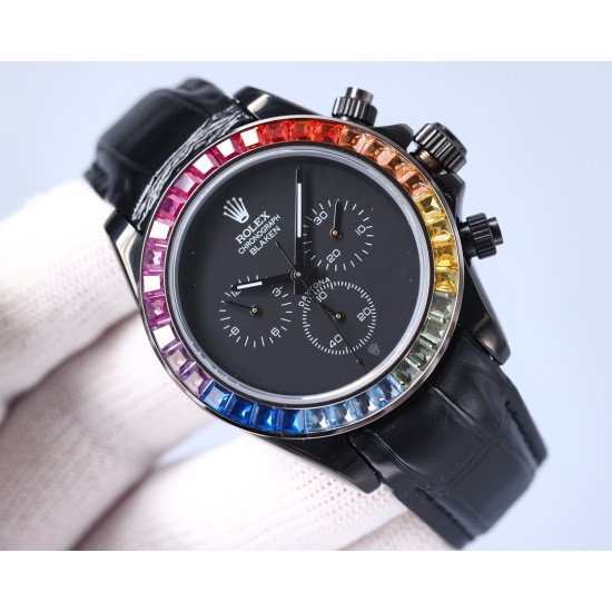 Rolexのレインボーダイヤモンドモデル!最新のカーボンブラックレプリカバージョン、サイズは40mm。ハイエンドな品質で実物撮影!フルブラックのスチールデイトナです!角形の大きなパックドダイヤモンドの目盛りで、上向きのストリップ状の宝石目盛りに変更されました。なおさら貴重なことに、これらの宝石目盛りの並び方も同様にグラデーション効果を呈しており、そして外輪のグラデーション宝石の色合いとも一 一対応しています。ケースとバンドは904L精鋼を使用した時計ケースで、上品な実芯リンクバンドで、着用感が快適で、操作 Rolexのレインボーダイヤモンドモデル!最新のカーボンブラックレプリカバージョン、サイズは40mm。ハイエンドな品質で実物撮影!フルブラックのスチールデイトナです!角形の大きなパックドダイヤモンドの目盛りで、上向きのストリップ状の宝石目盛りに変更されました。なおさら貴重なことに、これらの宝石目盛りの並び方も同様にグラデーション効果を呈しており、そして外輪のグラデーション宝石の色合いとも一 一対応しています。ケースとバンドは904L精鋼を使用した時計ケースで、上品な実芯リンクバンドで、着用感が快適で、操作